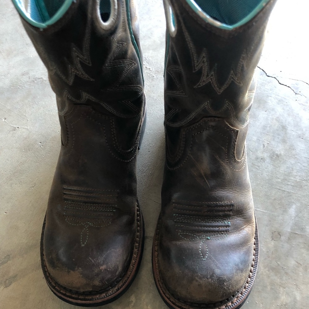 Girls Ariat boots